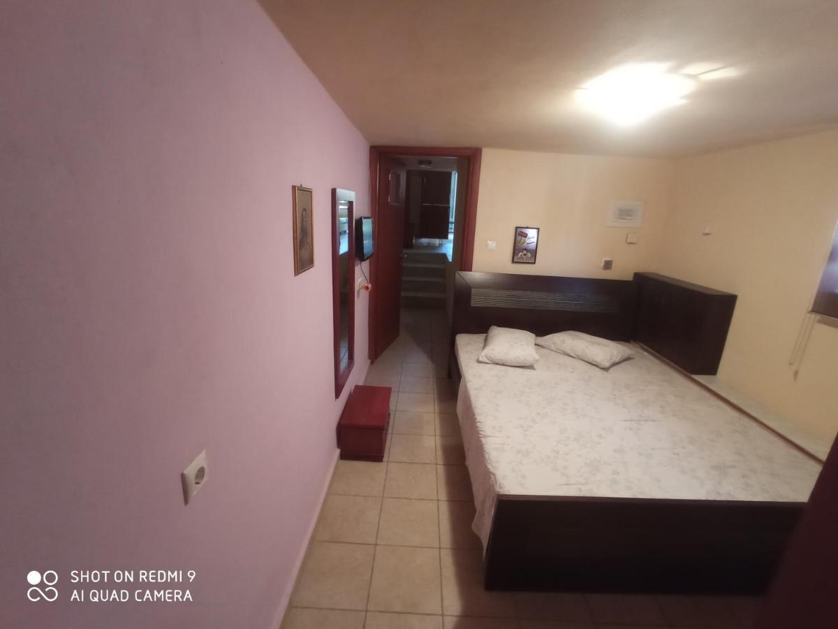 Maria Lux Apartments Volos Exterior photo