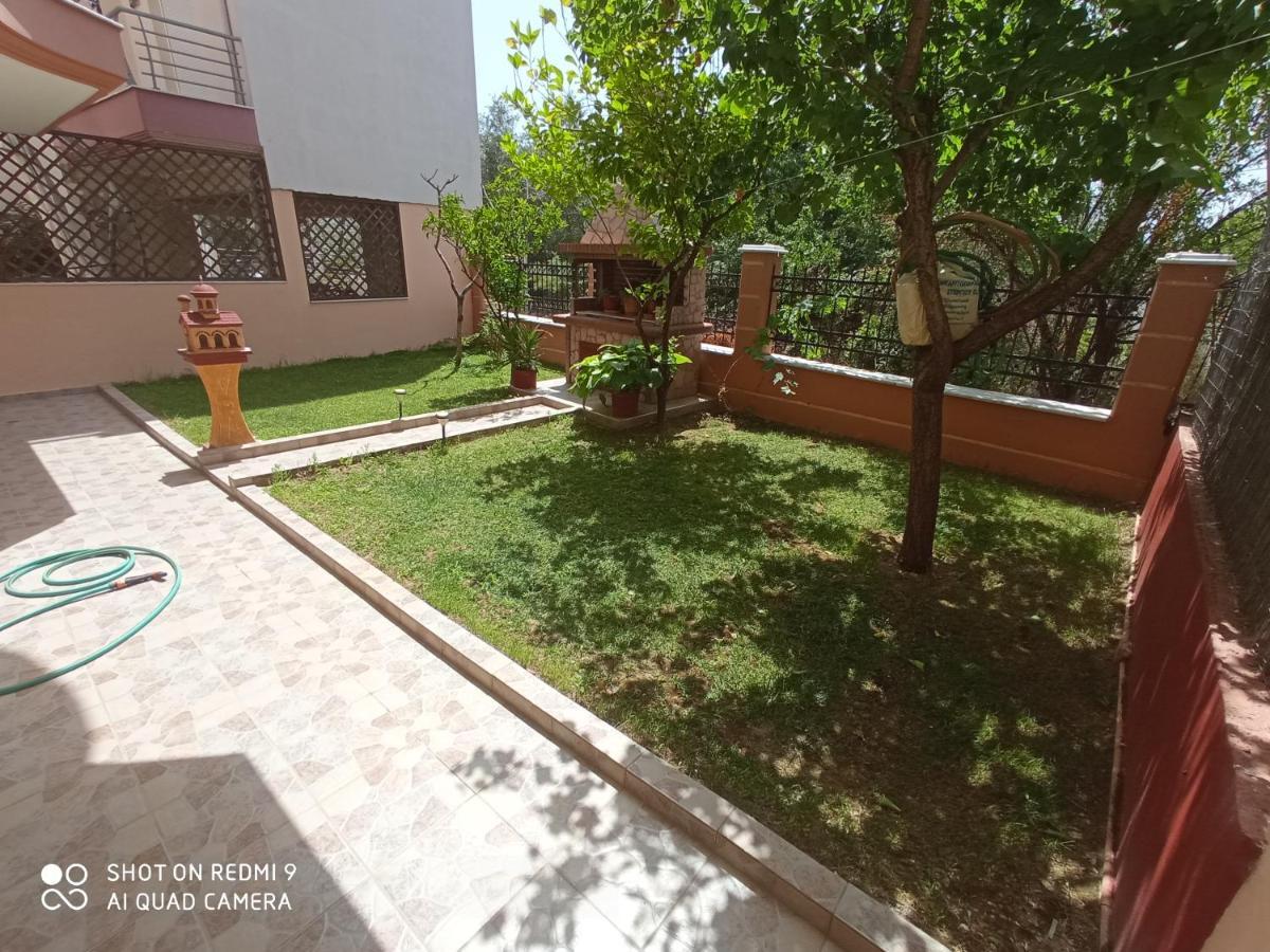 Maria Lux Apartments Volos Exterior photo
