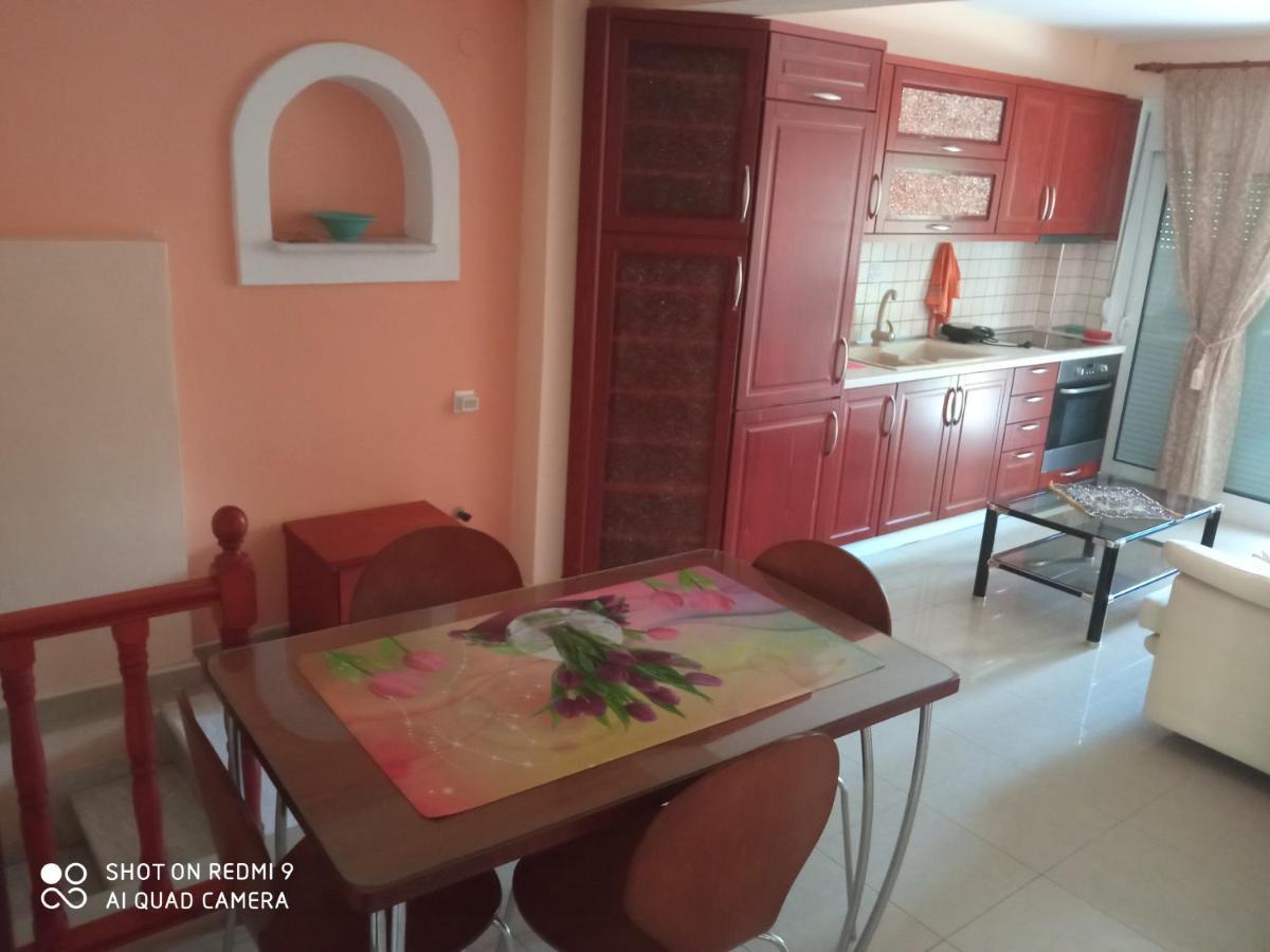 Maria Lux Apartments Volos Exterior photo