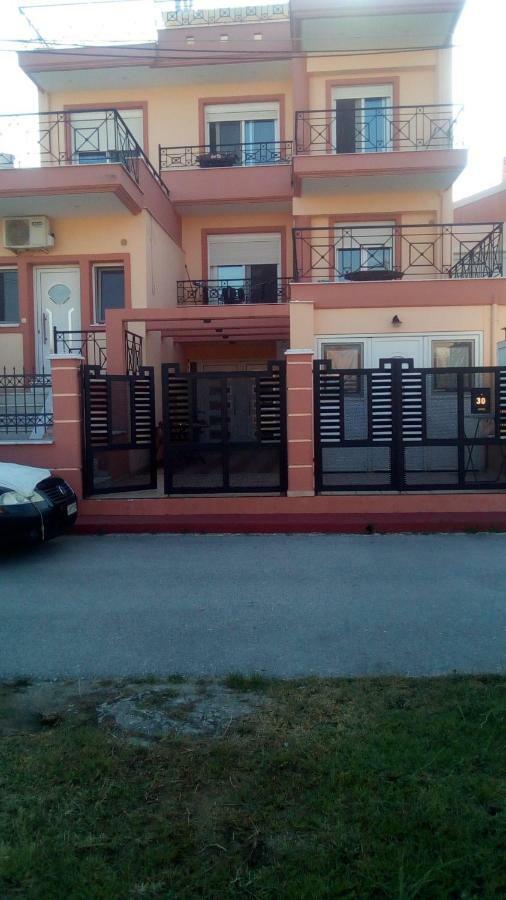 Maria Lux Apartments Volos Exterior photo