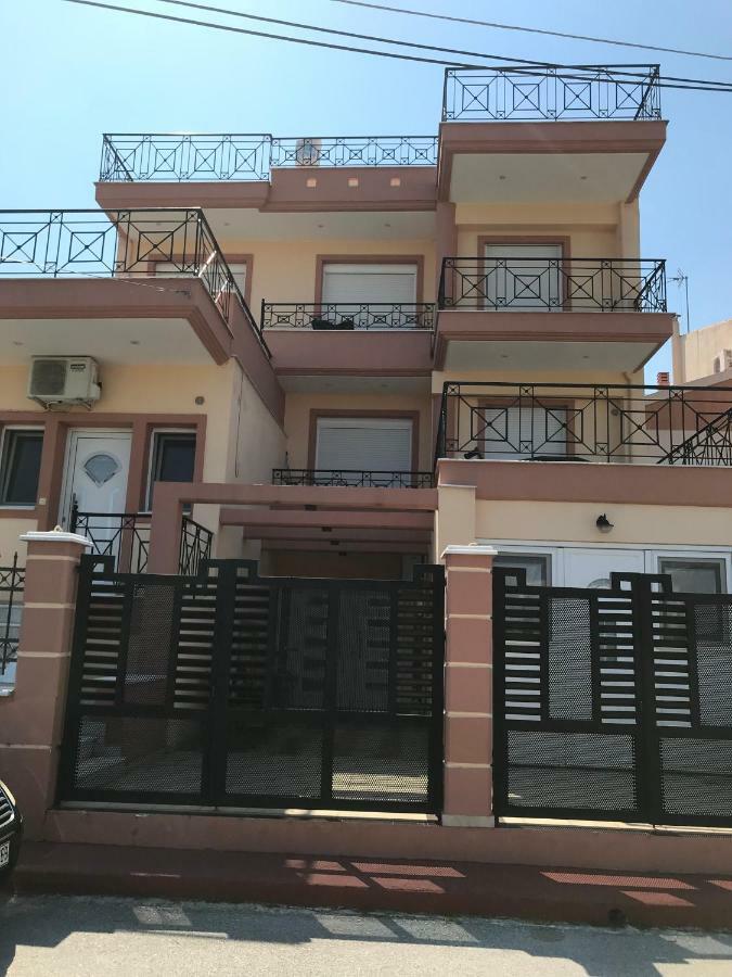 Maria Lux Apartments Volos Exterior photo