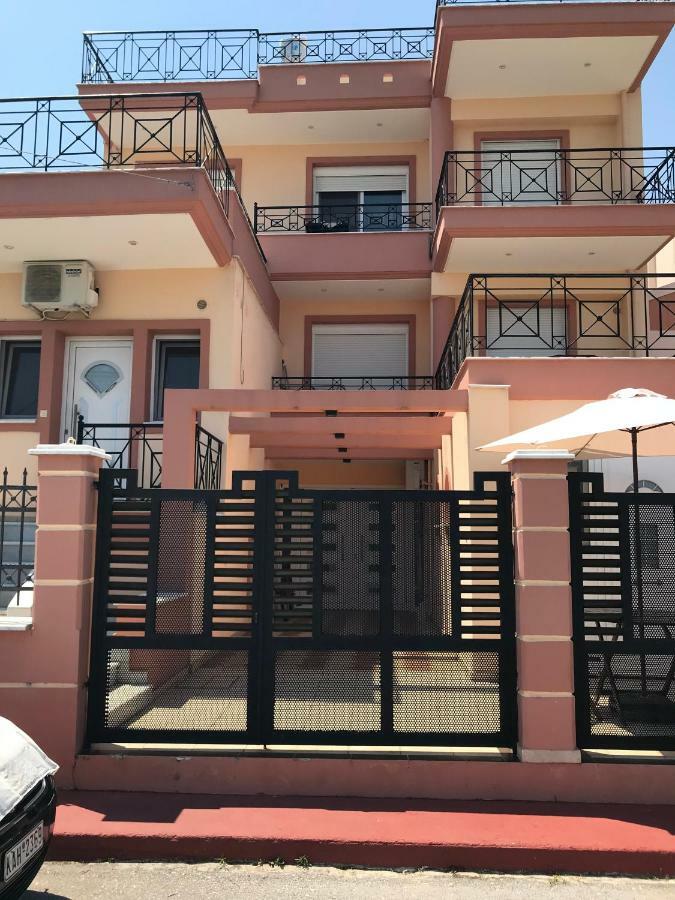 Maria Lux Apartments Volos Exterior photo
